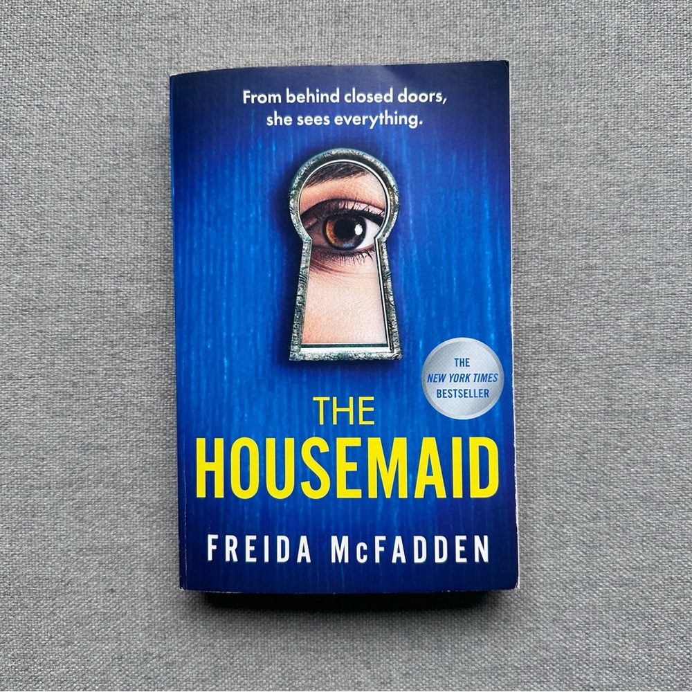 The Housemaid by - Blue Paperback Thriller